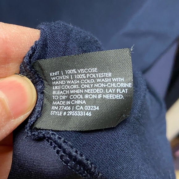 Club Monaco Long Sleeve Top With Open Back - Picture 4 of 6